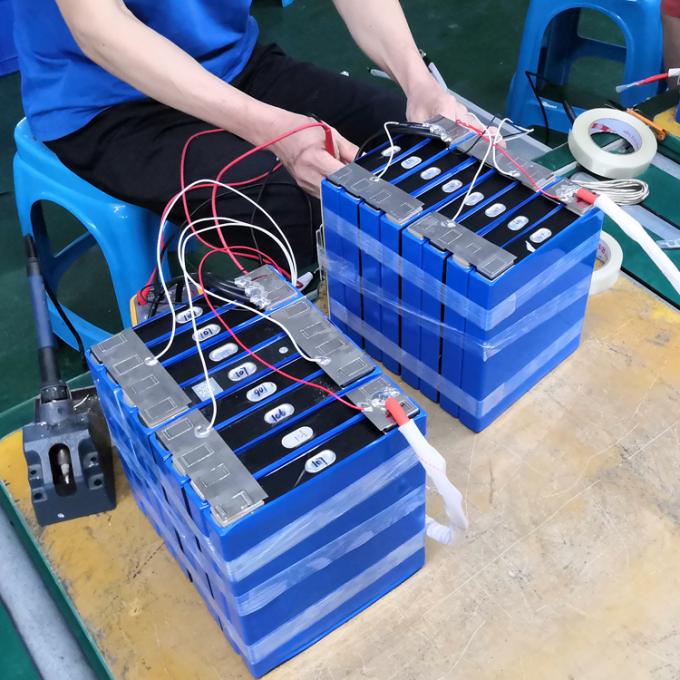 Pilas de batería prismáticas de aluminio de la batería de litio LiFePO4 del ciclo profundo LFP LiFePO4 100ah 3